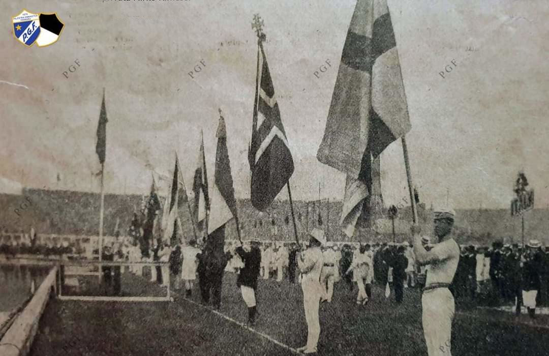 I portabandiera a Londra 1908 (Bragaglia 3° da destra)